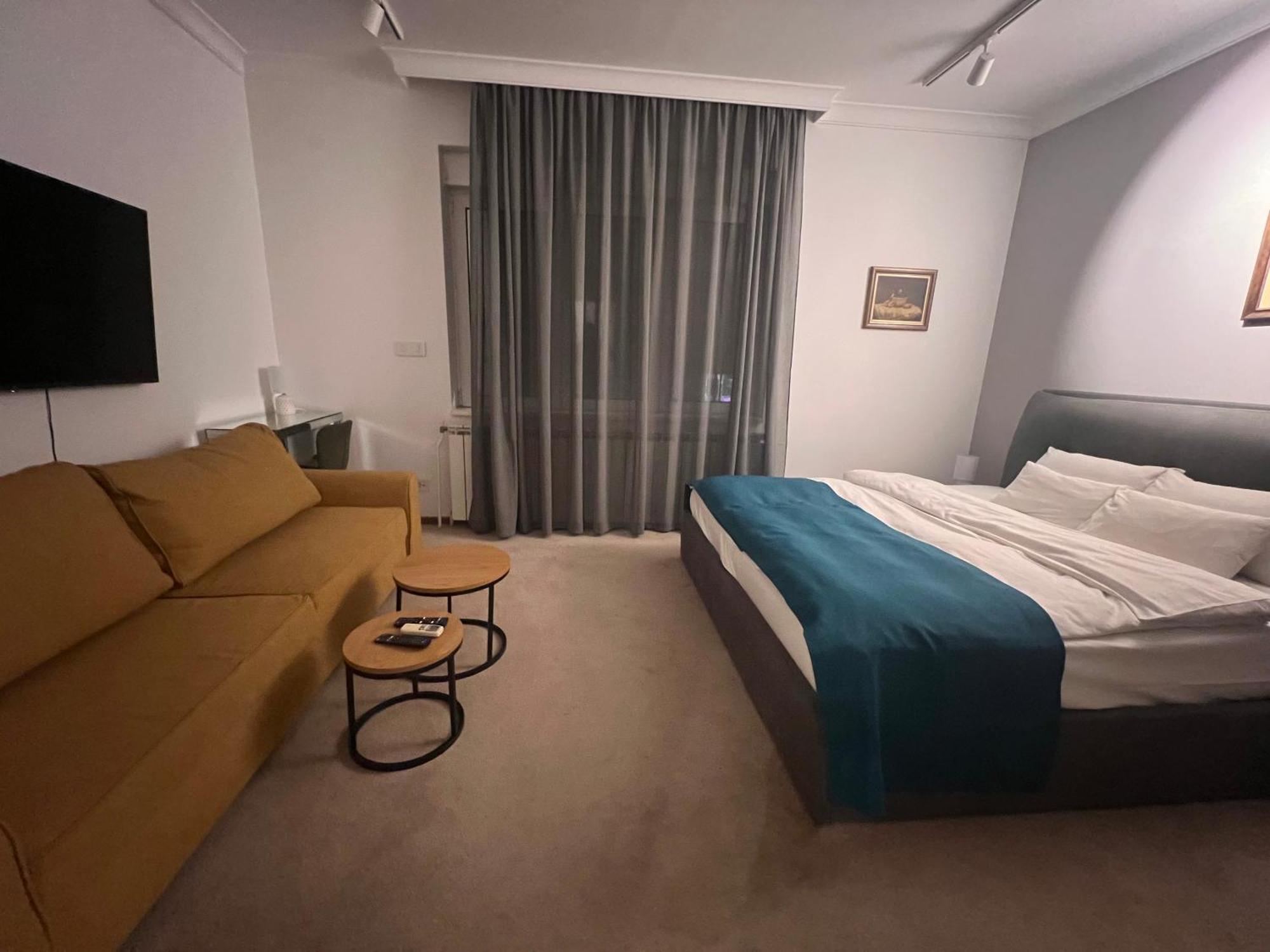 Town Place Charlie Beograd Ngoại thất bức ảnh
